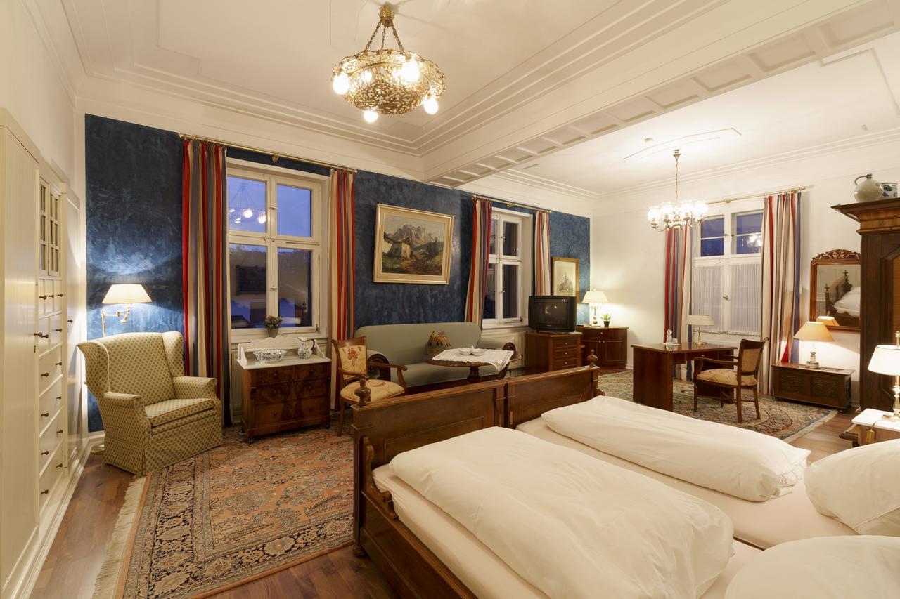 Hotel Haus Mueller 3*